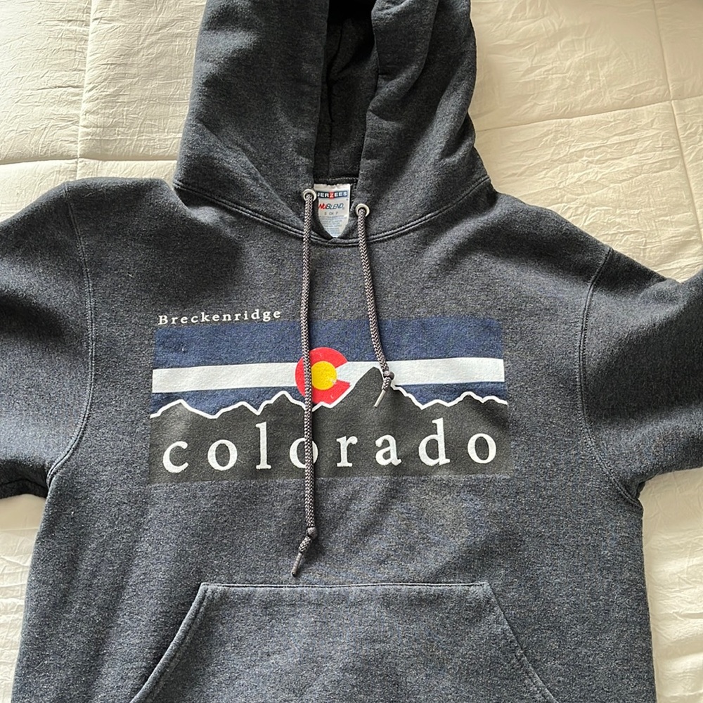 grey hoodie